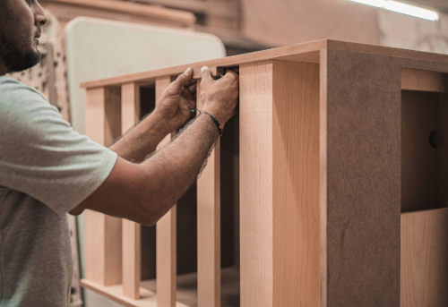 Comment restaurer un meuble en bois